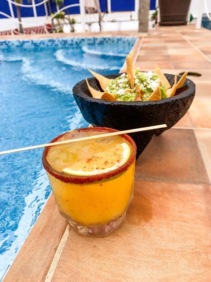 La Iguana Vallarta Lgbt Adults Only - Romantic Zone - Party Clubbing Street Пуерто-Вальярта Екстер'єр фото
