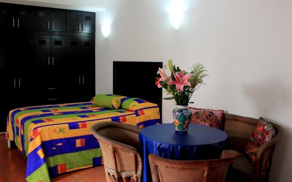 La Iguana Vallarta Lgbt Adults Only - Romantic Zone - Party Clubbing Street Пуерто-Вальярта Екстер'єр фото